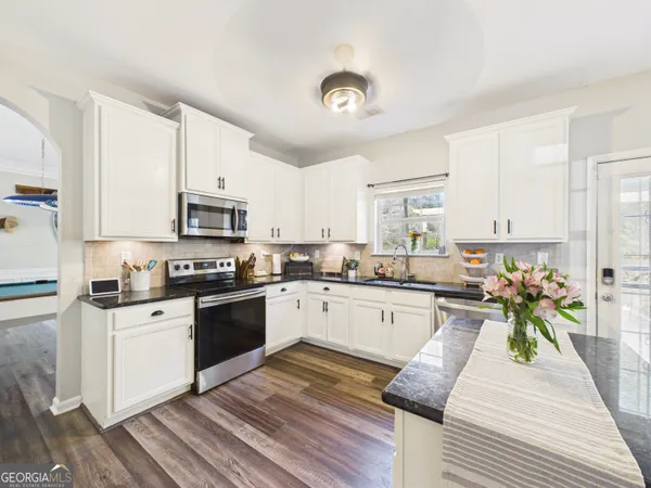 $380,000 | 37 Avery Drive, Fort Mitchell, AL 36856