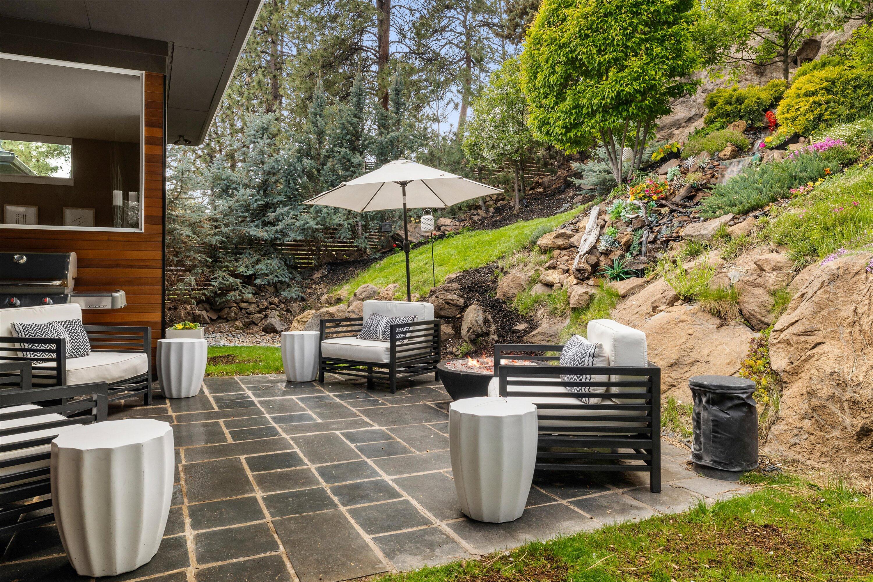 19504 Southwest Century Drive Bend, OR 97702 - Photo 41 of 58
