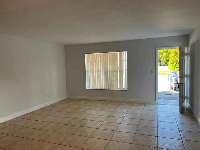 $180,000 | 7851 Dunham Boulevard, Unit 4, Miami, FL 33138