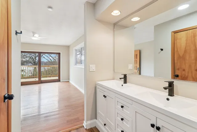 $3,600 | 23460 West N Lakewood Lane, Lake Zurich, IL 60047