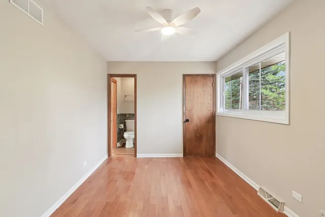 $3,600 | 23460 West N Lakewood Lane, Lake Zurich, IL 60047