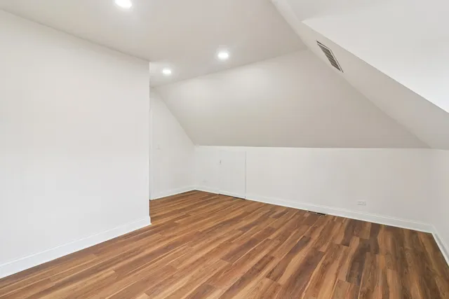 $3,600 | 23460 West N Lakewood Lane, Lake Zurich, IL 60047