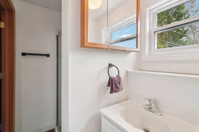 $3,600 | 23460 West N Lakewood Lane, Lake Zurich, IL 60047