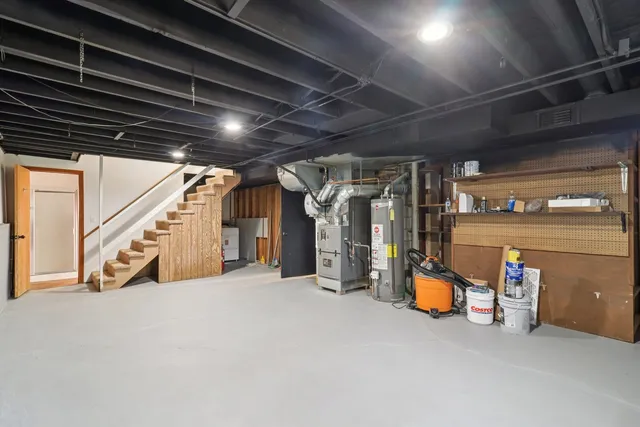 $3,600 | 23460 West N Lakewood Lane, Lake Zurich, IL 60047