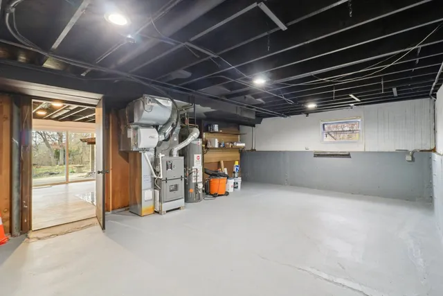 $3,600 | 23460 West N Lakewood Lane, Lake Zurich, IL 60047