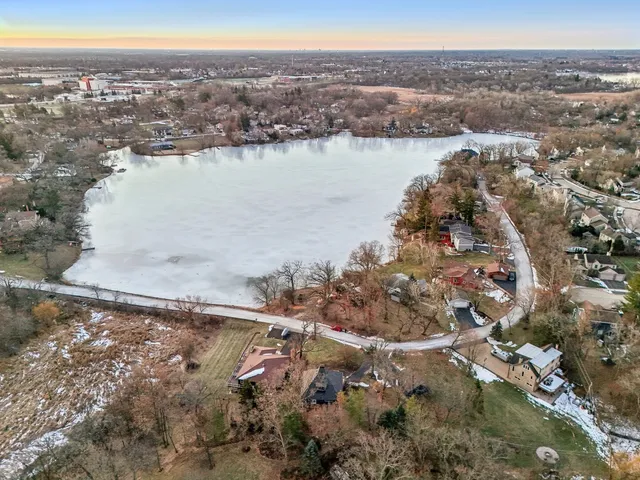 $3,600 | 23460 West N Lakewood Lane, Lake Zurich, IL 60047