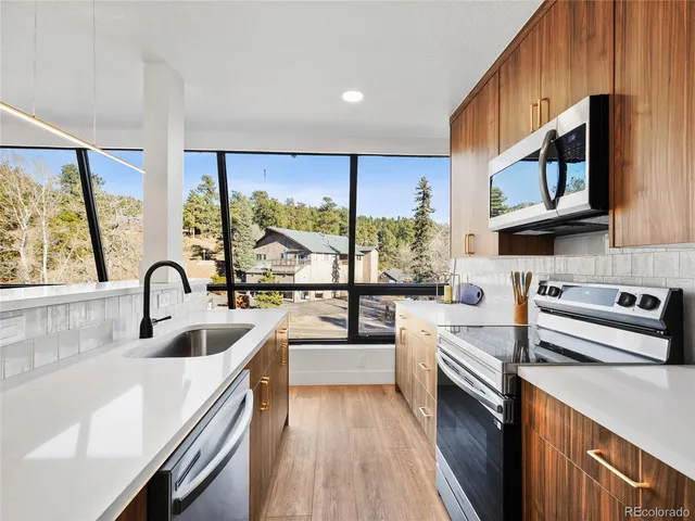 $599,000 | 27972 Meadow Drive, Unit 220, Evergreen, CO 80439
