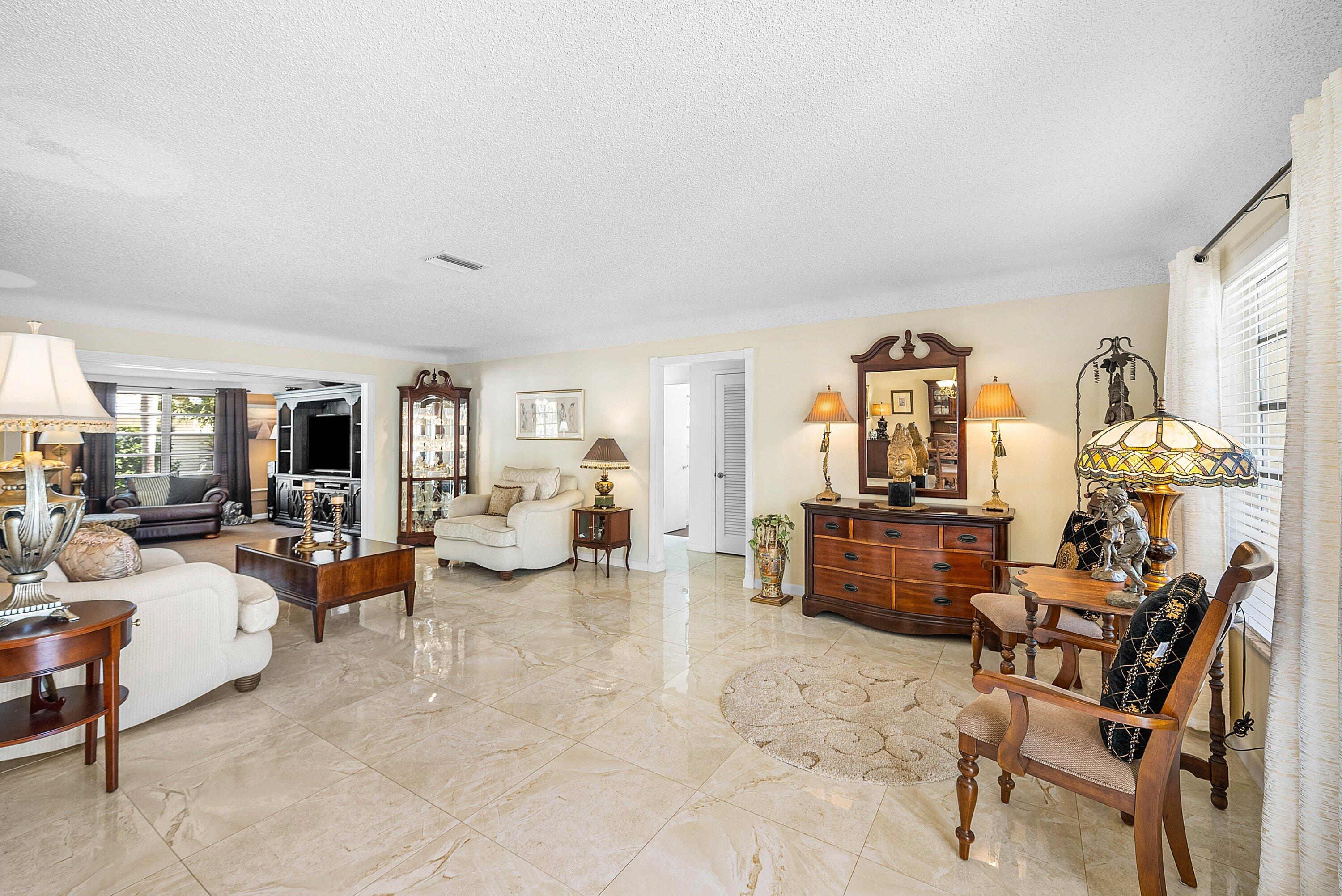 2741 Northeast 52nd Street Lighthouse Point, FL 33064 - Photo 13 of 45 008-2741Northeast52ndStreet-LighthousePo