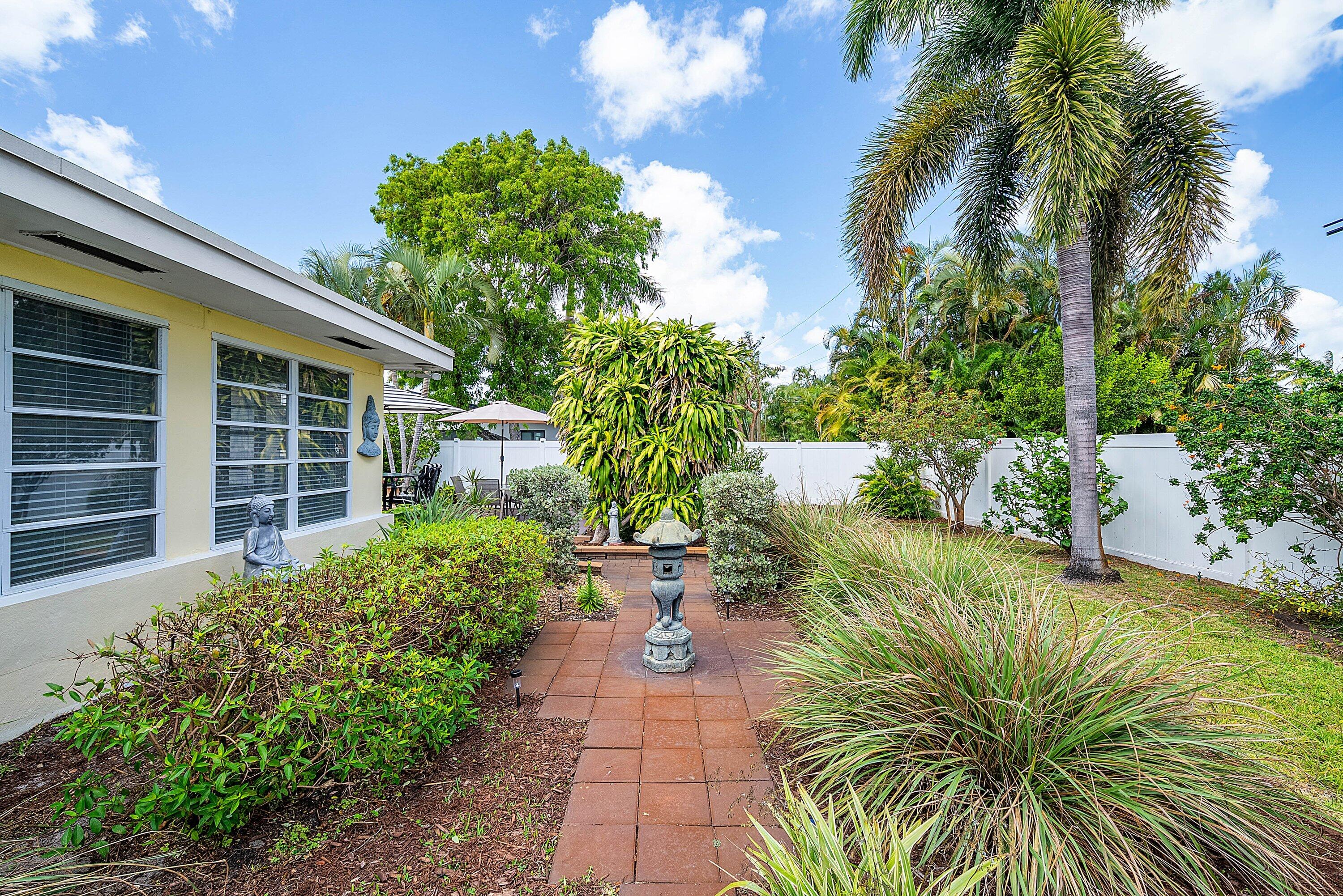 2741 Northeast 52nd Street Lighthouse Point, FL 33064 - Photo 37 of 45 041-2741Northeast52ndStreet-LighthousePo
