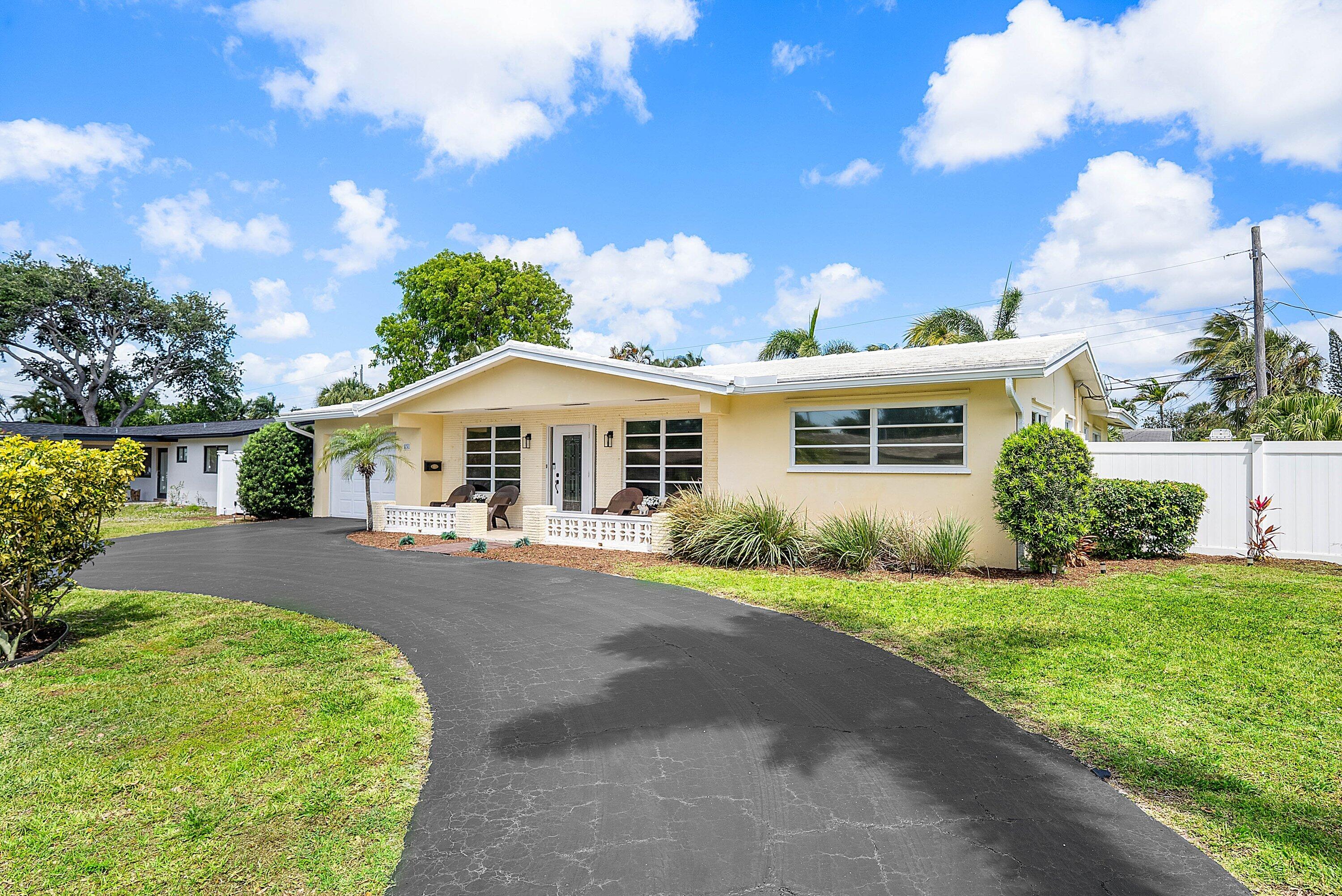 2741 Northeast 52nd Street Lighthouse Point, FL 33064 - Photo 41 of 45 003-2741Northeast52ndStreet-LighthousePo