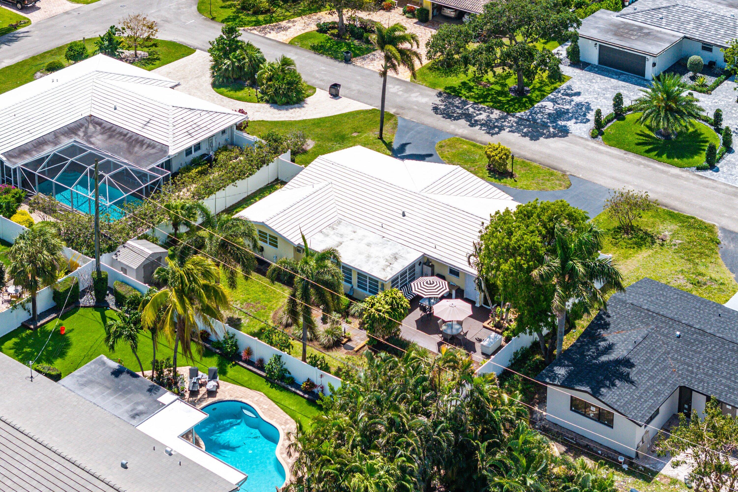 2741 Northeast 52nd Street Lighthouse Point, FL 33064 - Photo 42 of 45 046-2741Northeast52ndStreet-LighthousePo