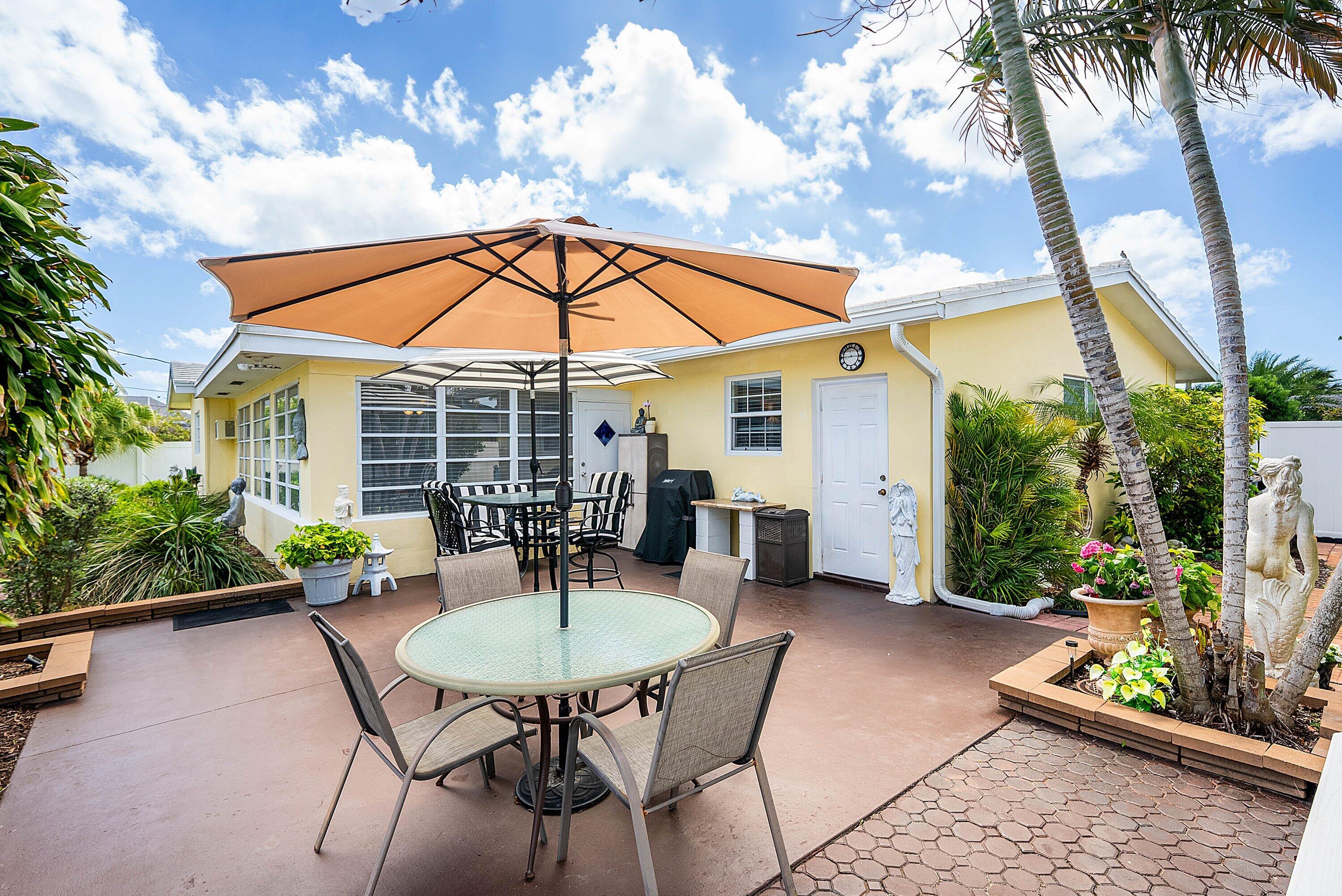 2741 Northeast 52nd Street Lighthouse Point, FL 33064 - Photo 8 of 45 037-2741Northeast52ndStreet-LighthousePo