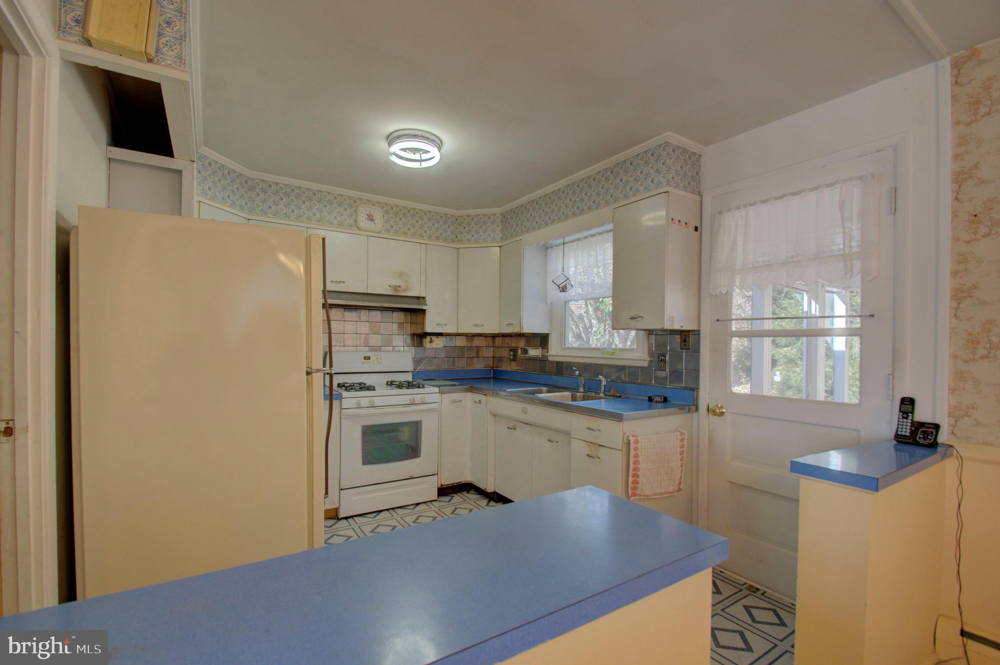 1737 Bonifant Road Silver Spring, MD 20906 - Photo 11 of 44