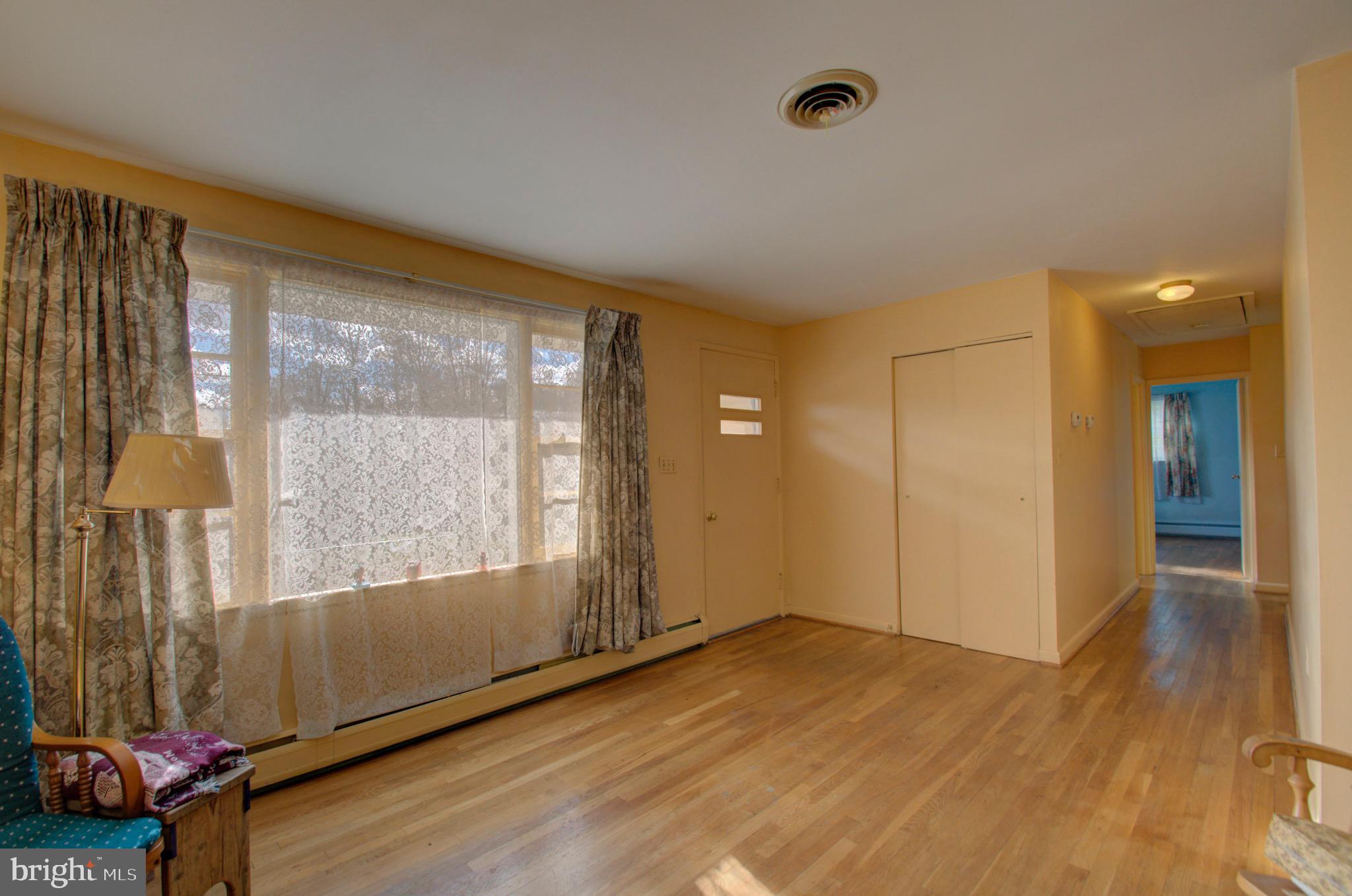 1737 Bonifant Road Silver Spring, MD 20906 - Photo 5 of 44