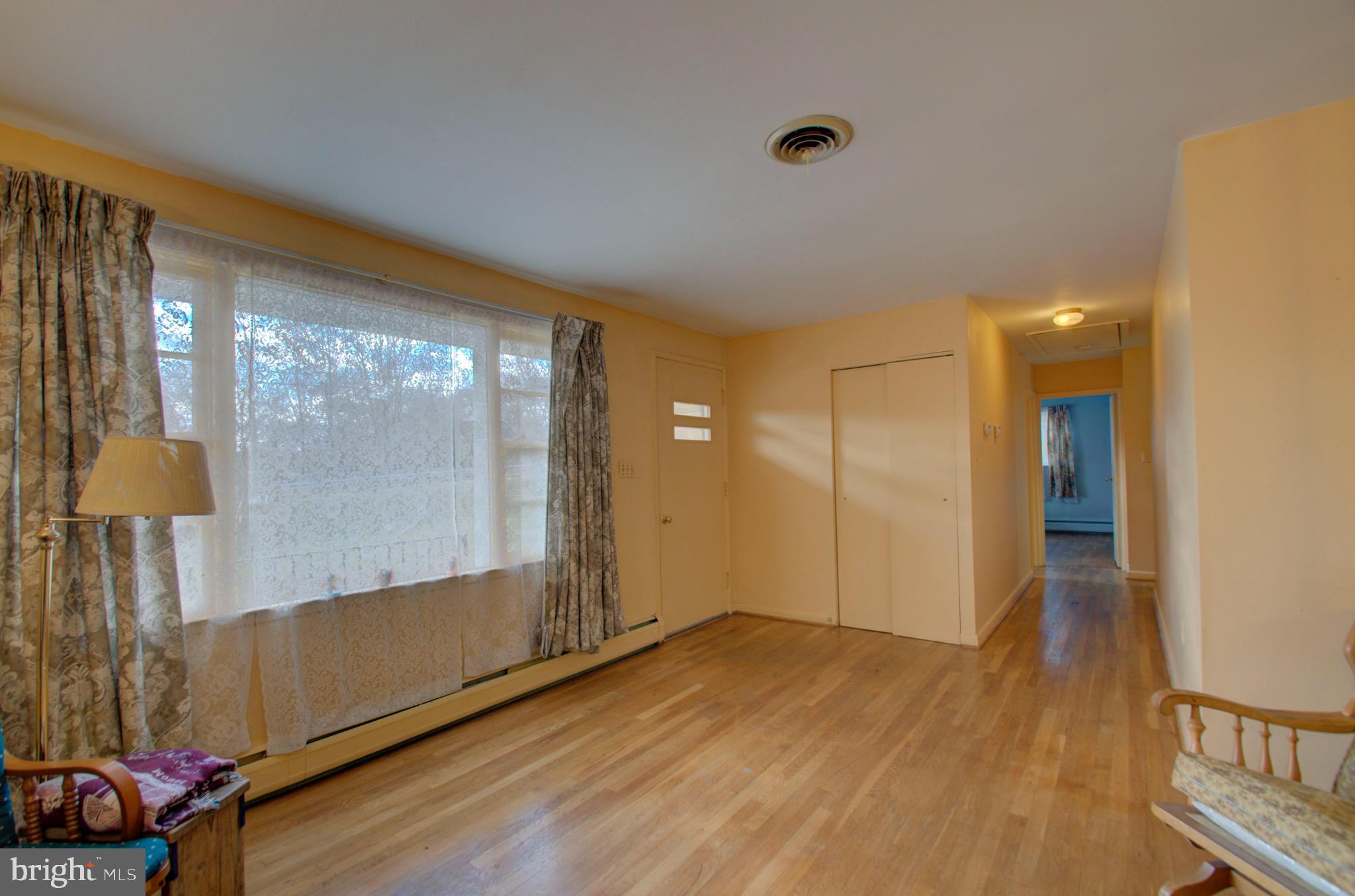 1737 Bonifant Road Silver Spring, MD 20906 - Photo 6 of 44