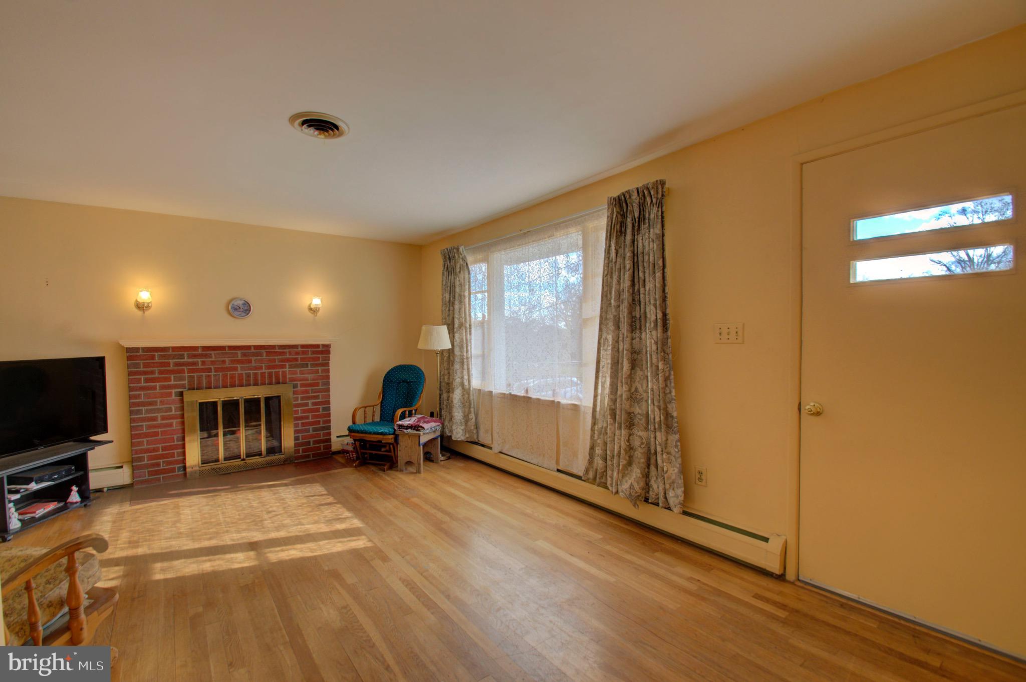 1737 Bonifant Road Silver Spring, MD 20906 - Photo 7 of 44