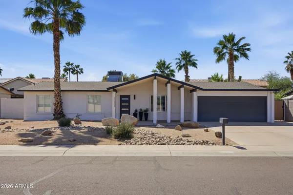 $689,900 | 11608 North 32nd Place, Phoenix, AZ 85028