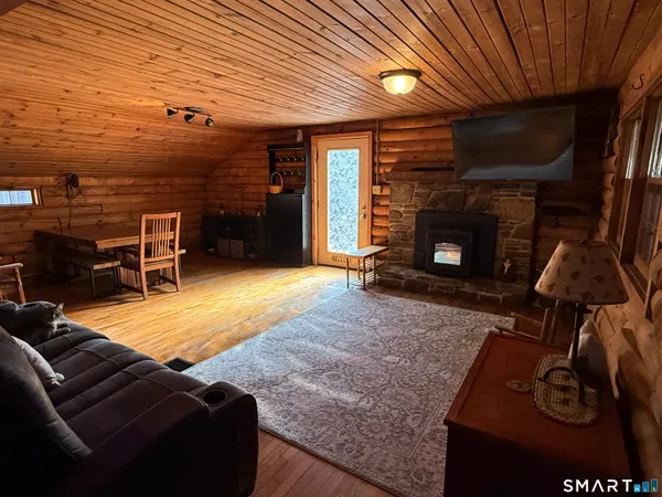 $300,000 | 58 Hartford Pike, Killingly, CT 06241