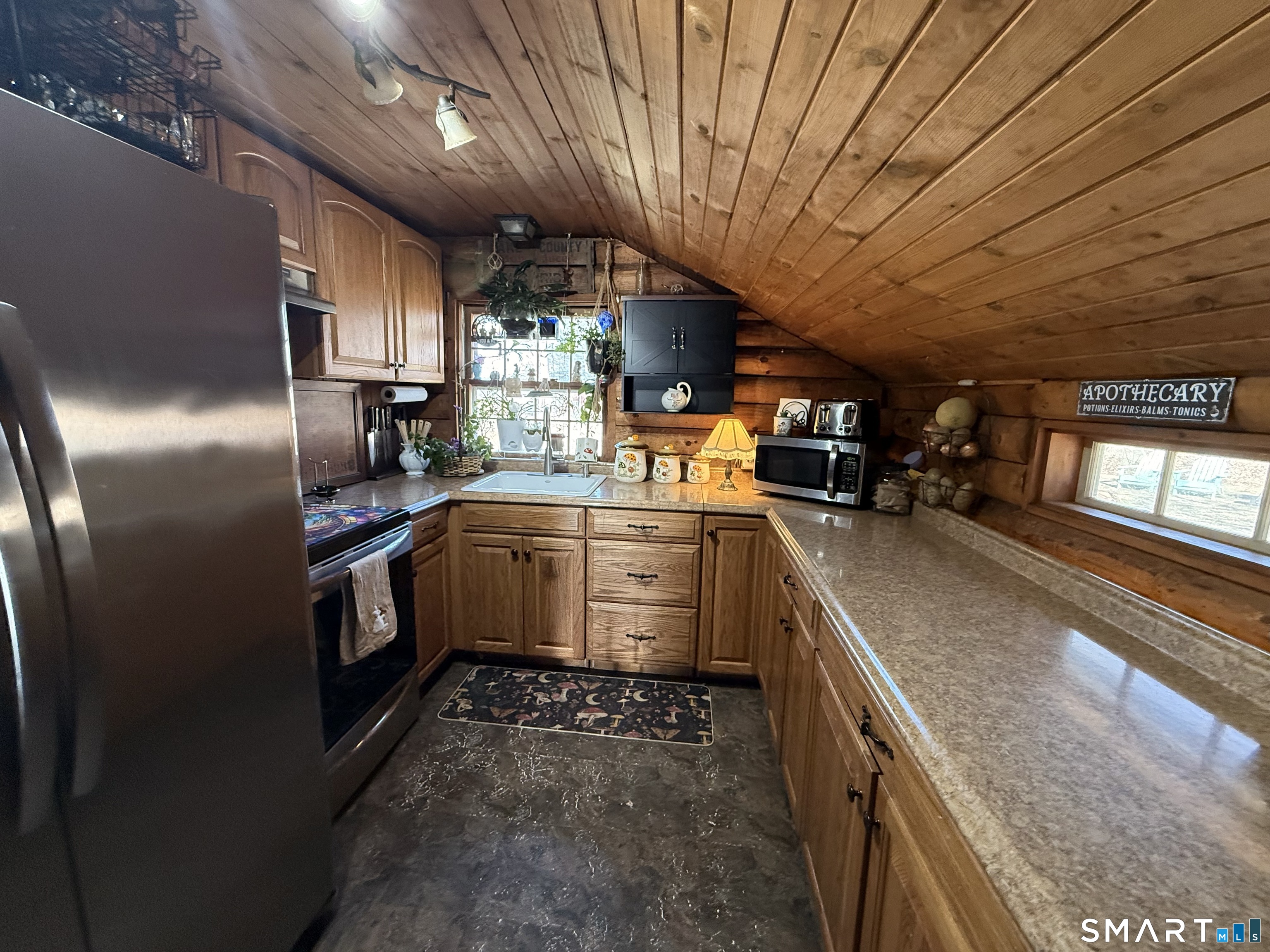 58 Hartford Pike Killingly, CT 06241 - Photo 10 of 19