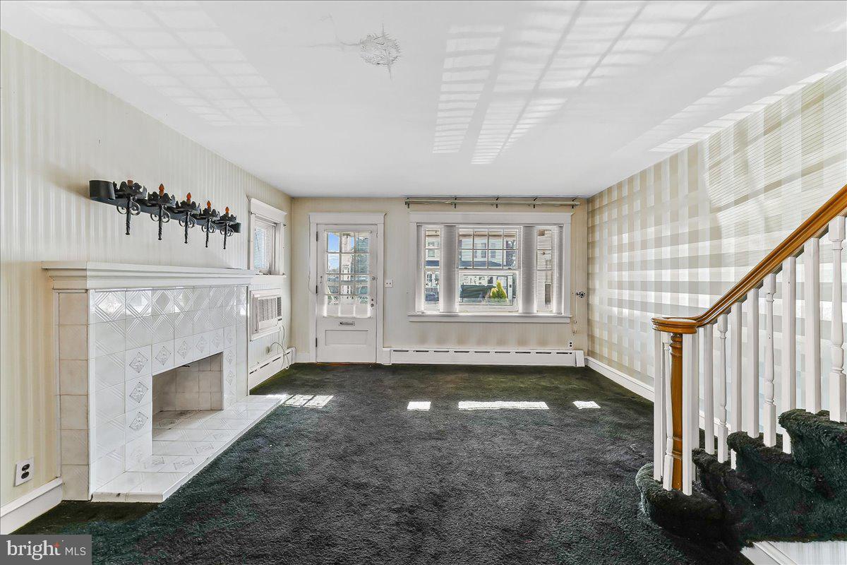 210 Sunnyside Avenue Chester, PA 19013 - Photo 4 of 19