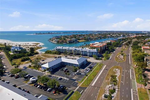 $889,000 | 1100 Pinellas Bayway South, Unit G2, Tierra Verde, FL 33715