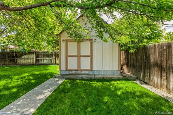$850,000 | 3525 South Brentwood Street, Denver, CO 80235