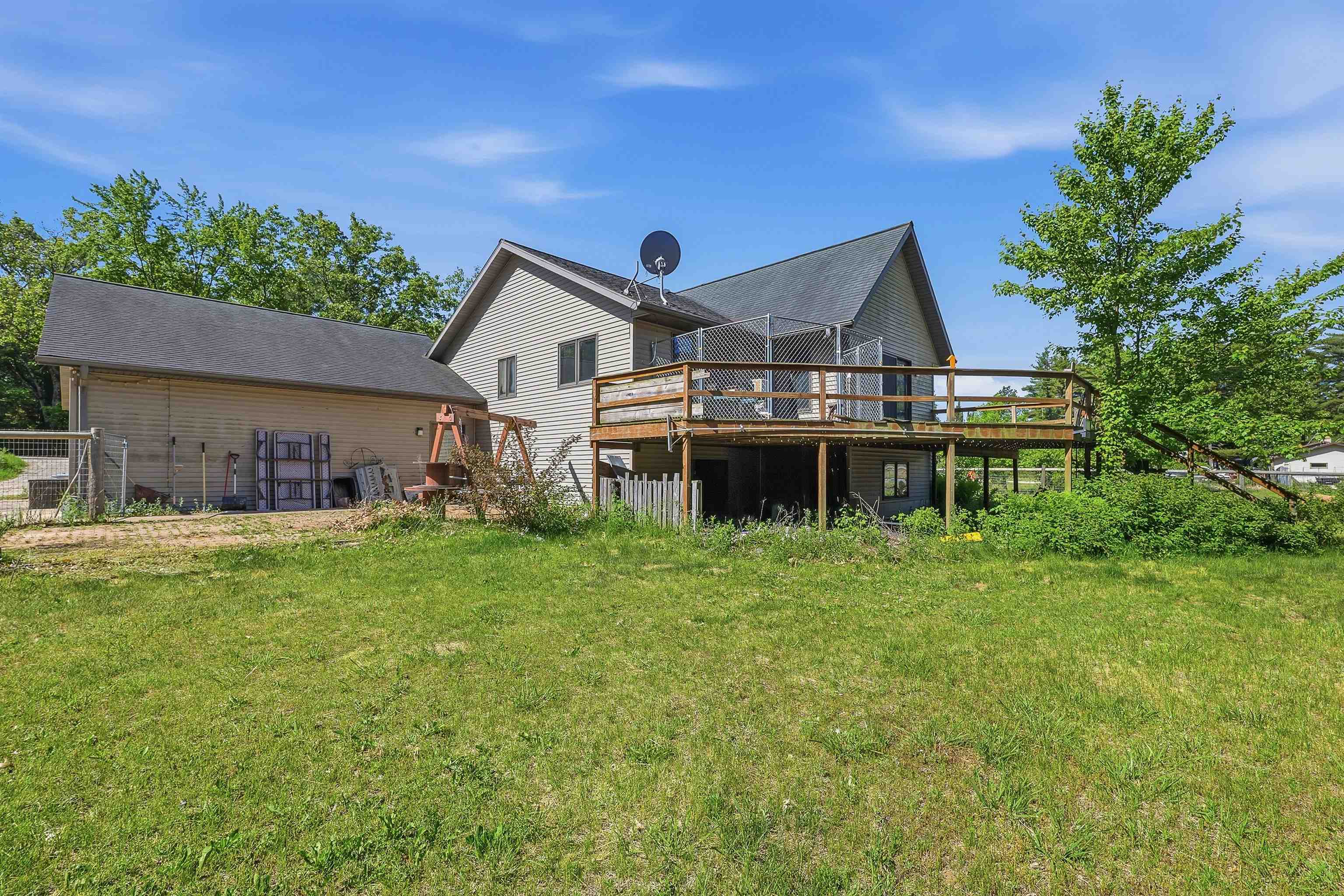 W6140 County Rd H Wild Rose, WI 54984 - Photo 2 of 40