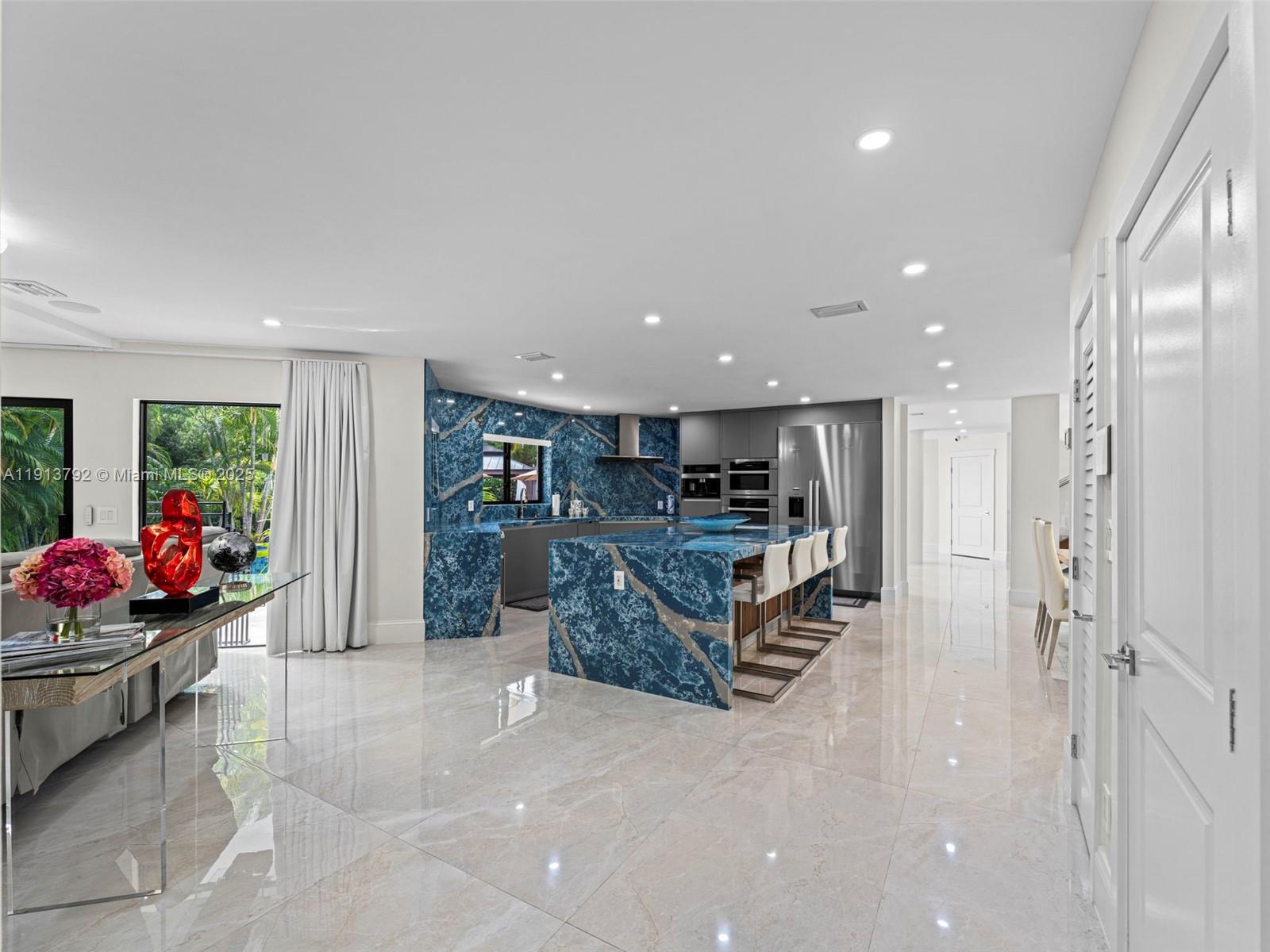 6180 Pine Tree Drive Miami Beach, FL 33140 - Photo 23 of 100