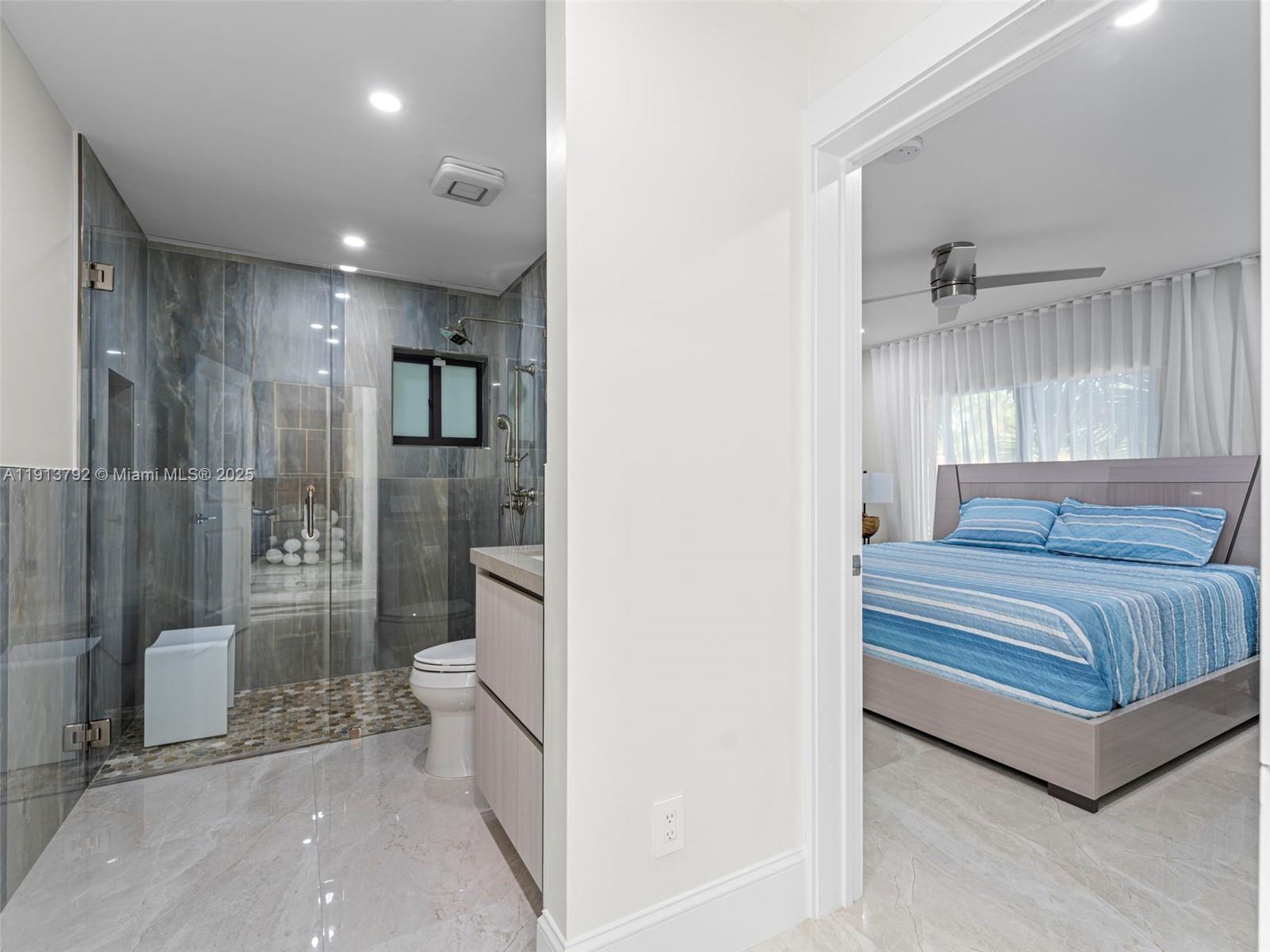 6180 Pine Tree Drive Miami Beach, FL 33140 - Photo 35 of 100