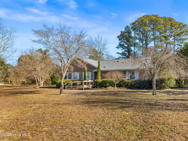 $290,000 | 6101 Albatross Drive, New Bern, NC 28560
