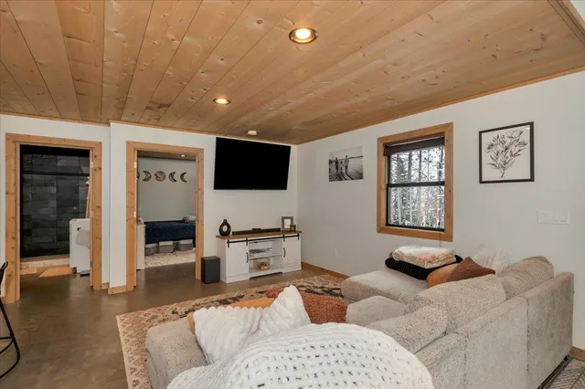 $390,000 | 11775 South Hillside Street, Solon Springs, WI 54873