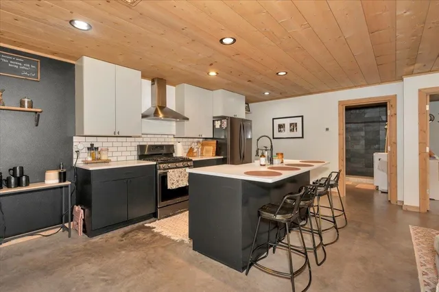 $390,000 | 11775 South Hillside Street, Solon Springs, WI 54873