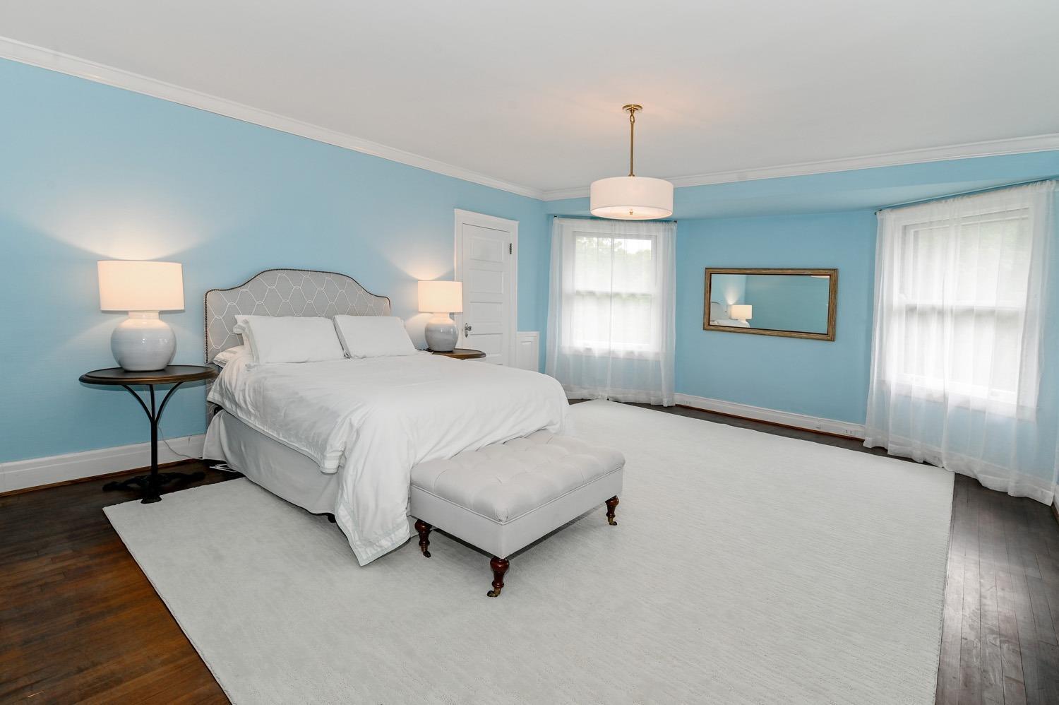 2461 Grandin Road Cincinnati, OH 45208 - Photo 23 of 48
