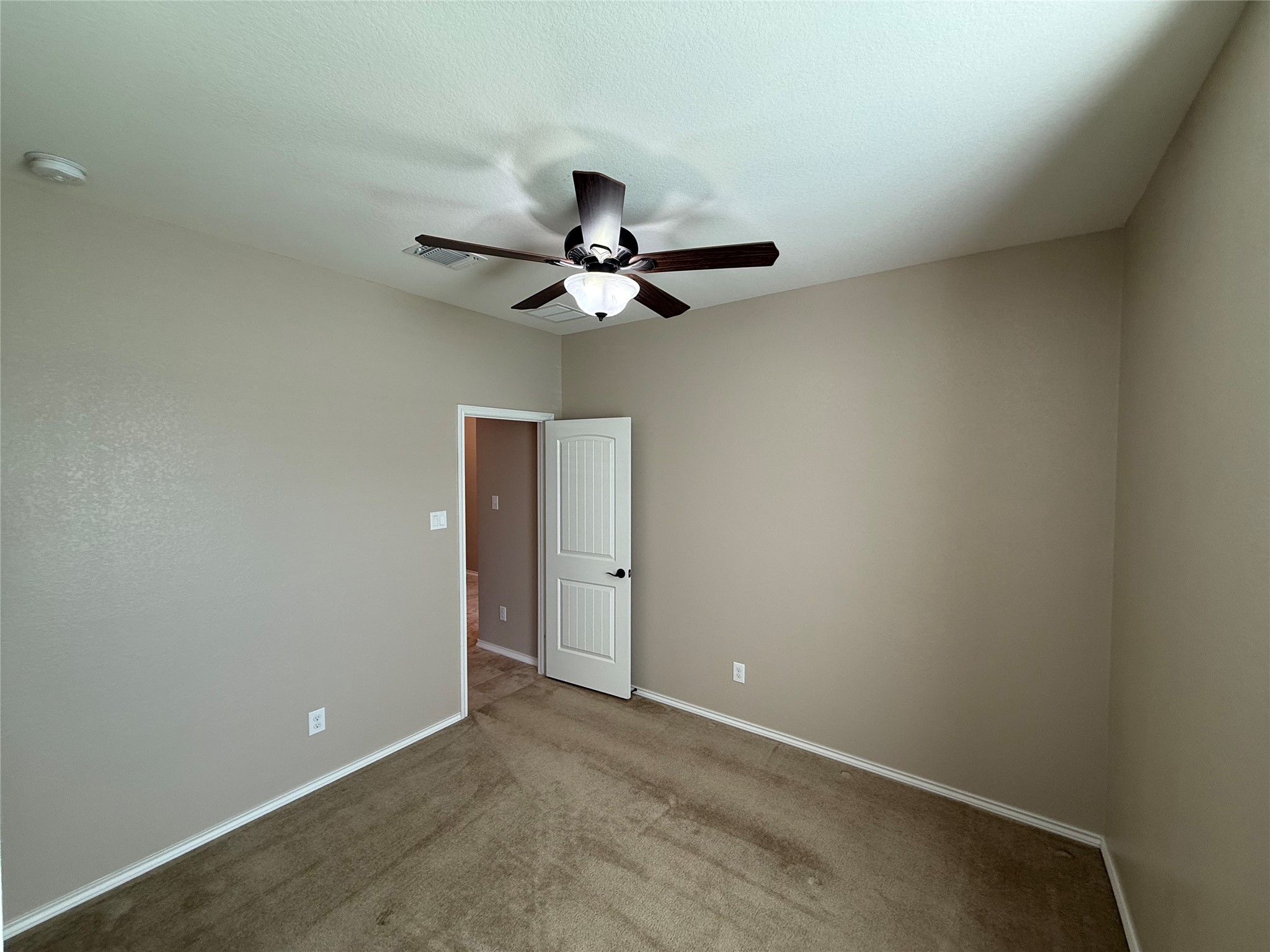 334 Reunion Lane Georgetown, TX 78626 - Photo 4 of 39
