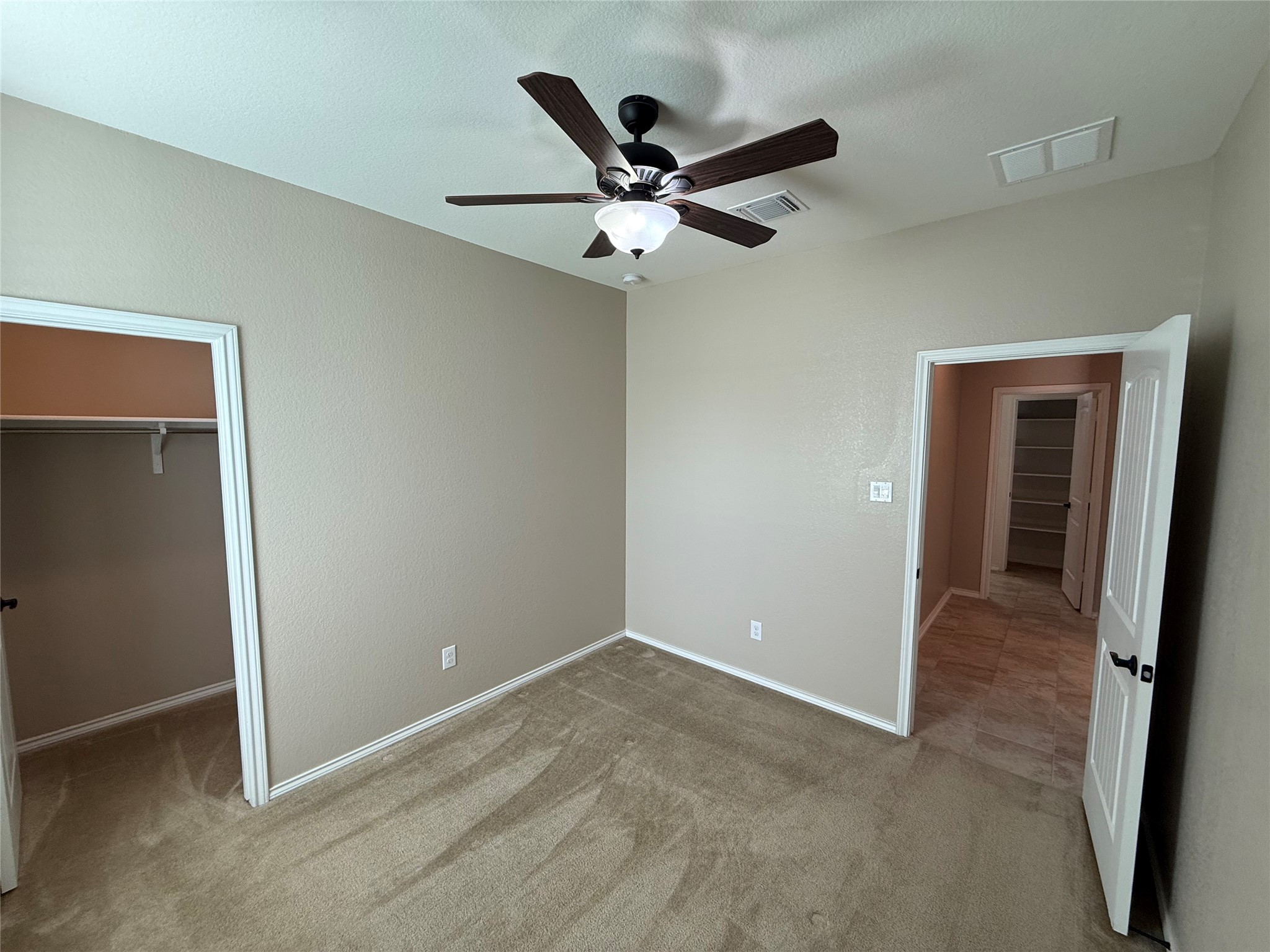334 Reunion Lane Georgetown, TX 78626 - Photo 5 of 39