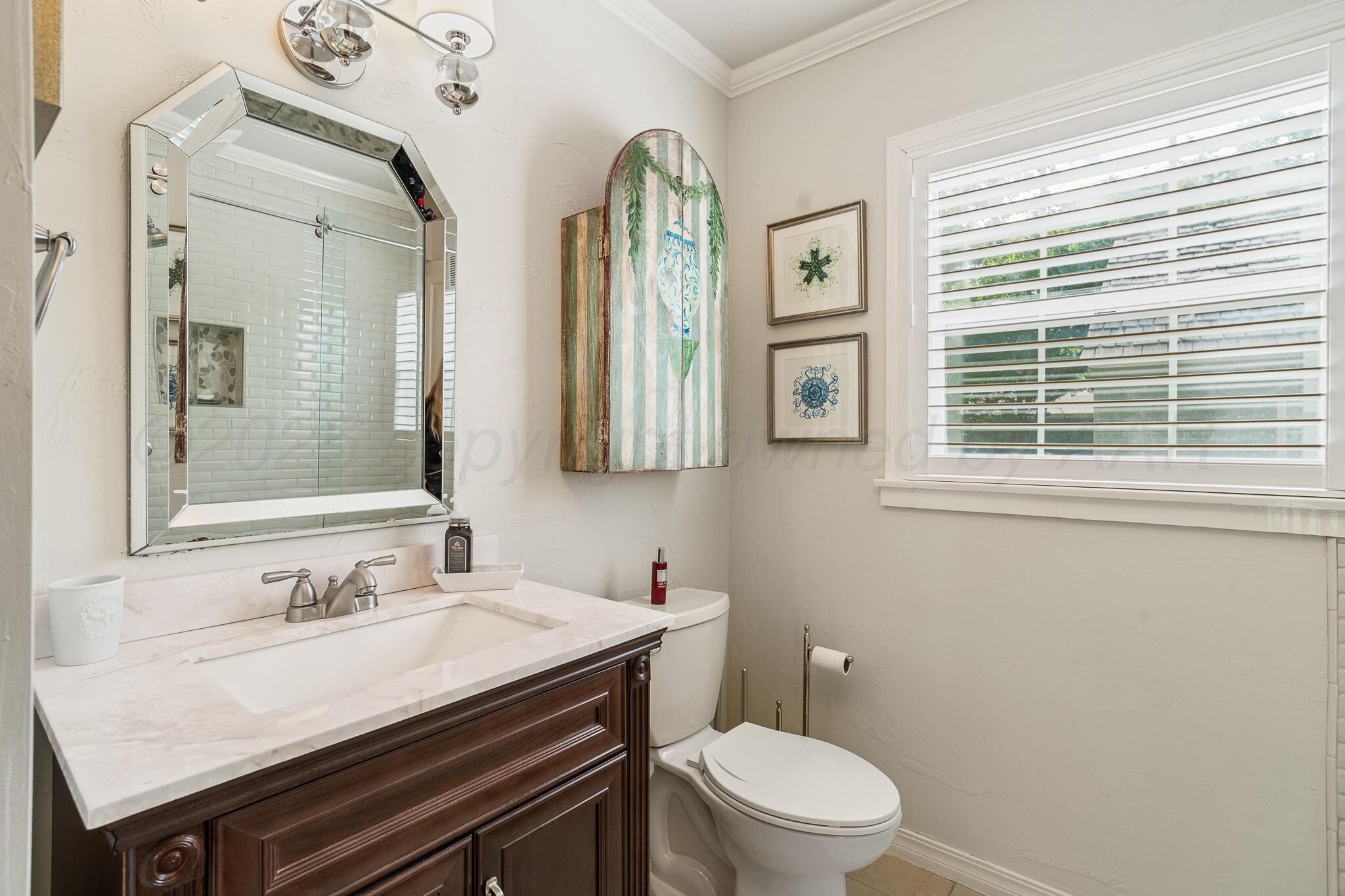 1221 South Rusk Street Amarillo, TX 79102 - Photo 13 of 33 1221 S Rusk - Bathroom Downstairs 2