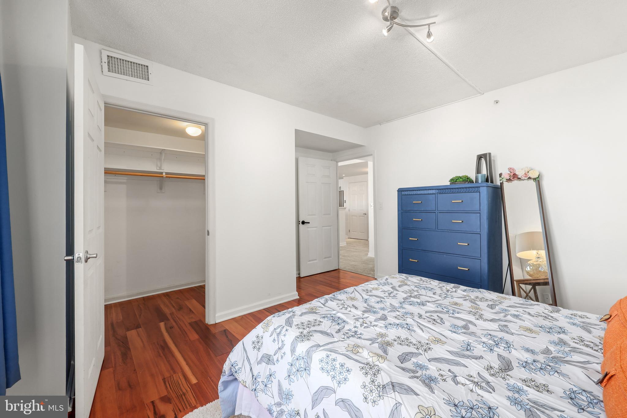 2726 Gallows Road, Unit 1004 Vienna, VA 22180 - Photo 14 of 26