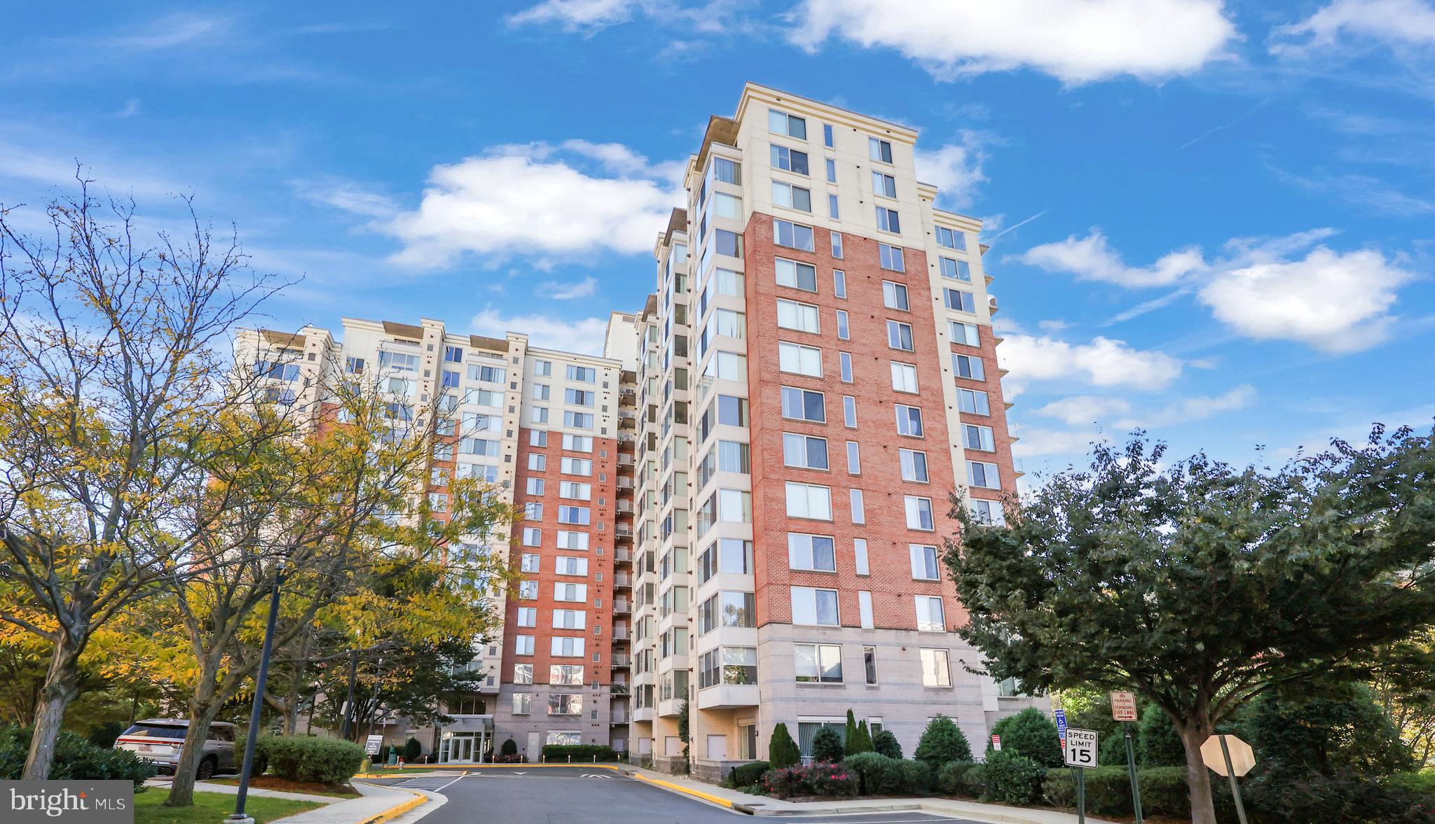 2726 Gallows Road, Unit 1004 Vienna, VA 22180 - Photo 25 of 26