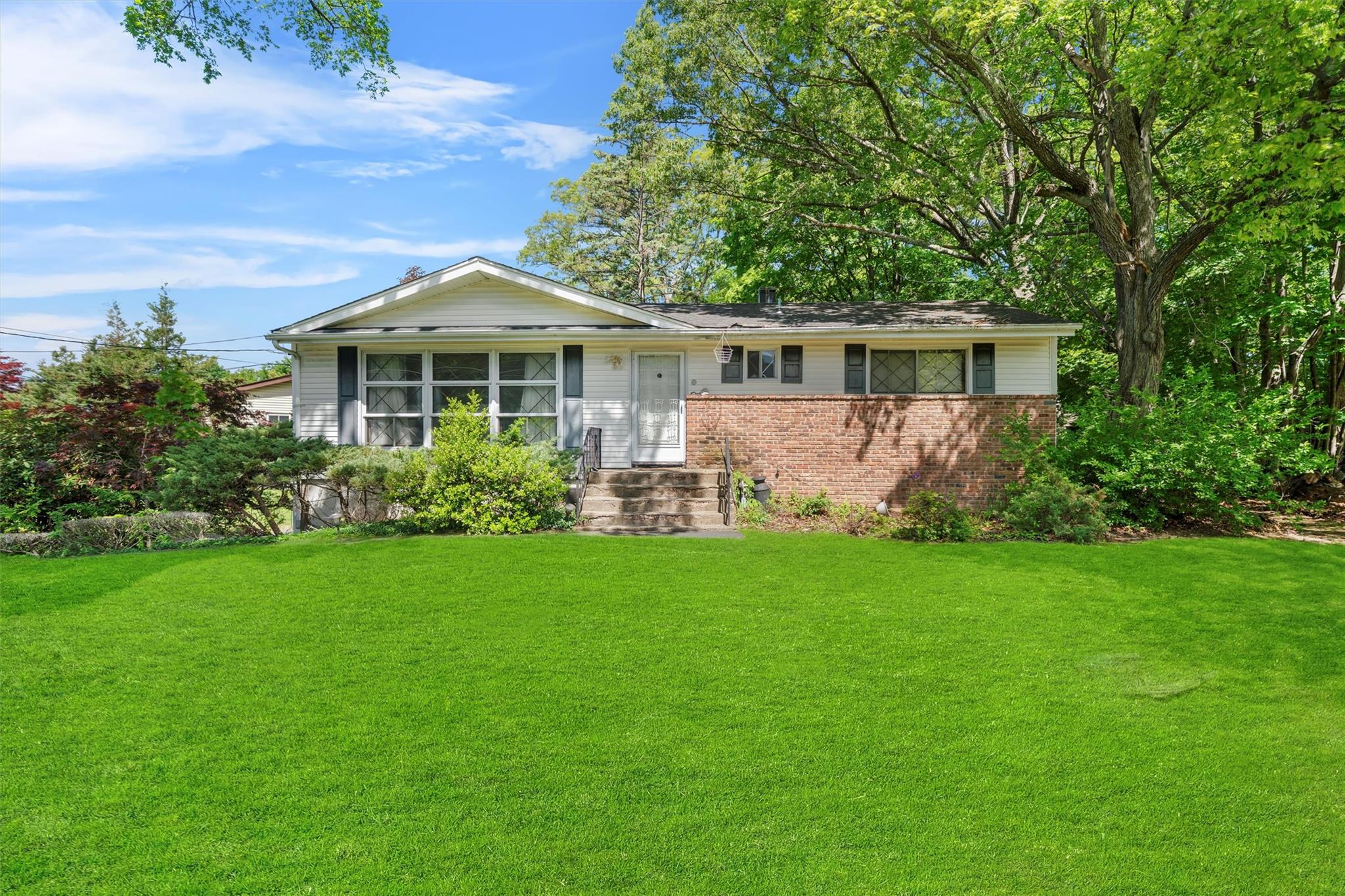 1 Elyise Road Monsey, NY 10952 - Photo 1 of 1 a front view of a house with a yard