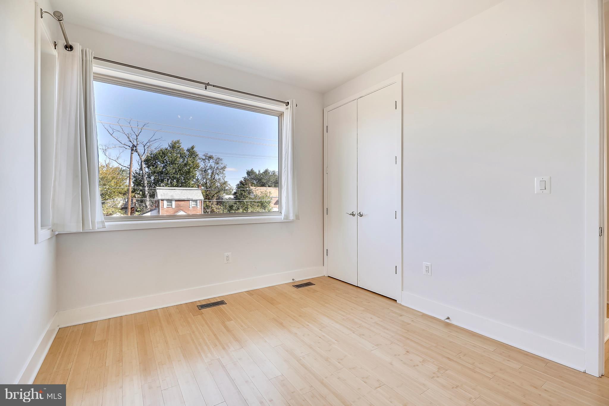 807 Chillum Road Hyattsville, MD 20783 - Photo 20 of 27 Bedroom