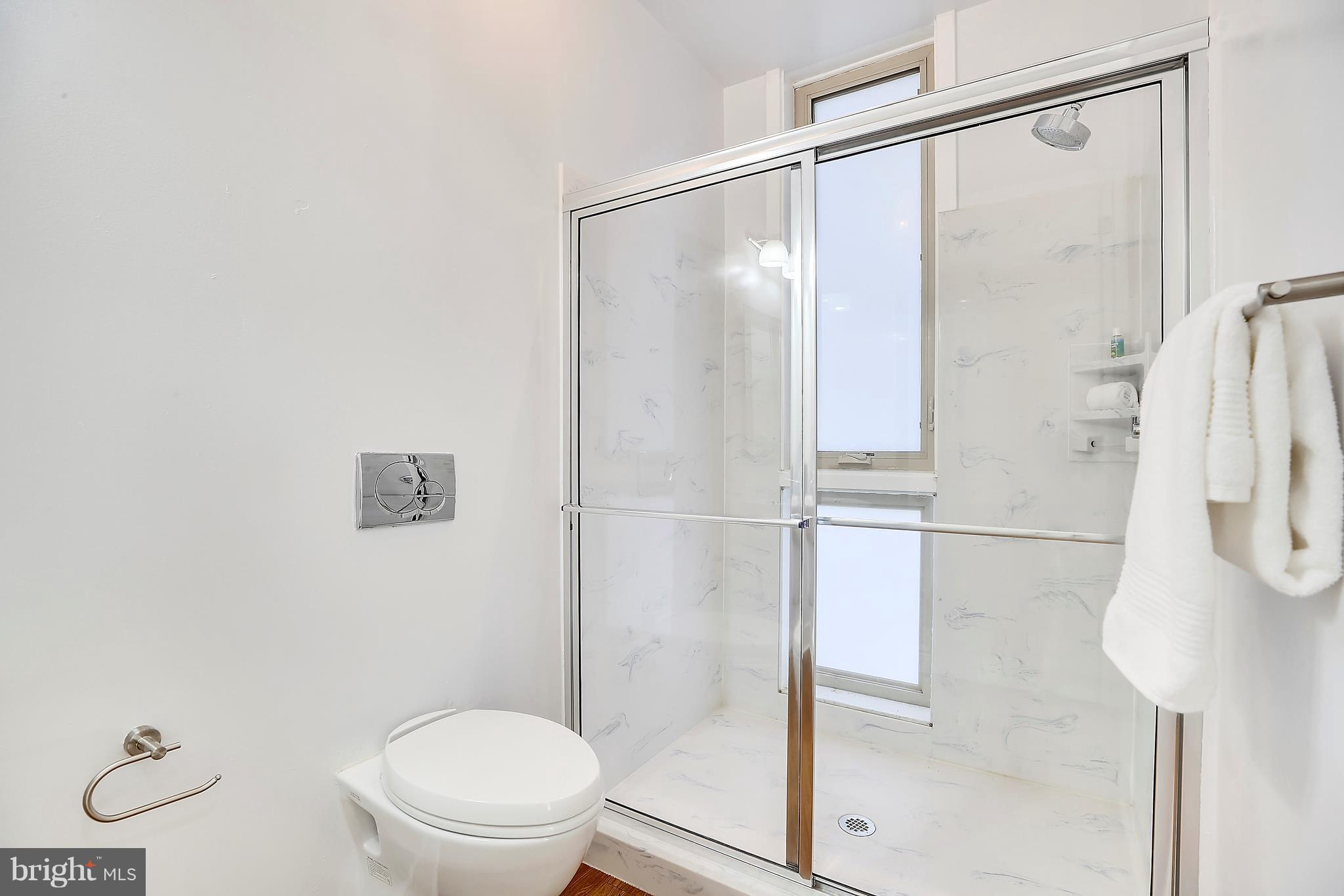 807 Chillum Road Hyattsville, MD 20783 - Photo 22 of 27 Bath