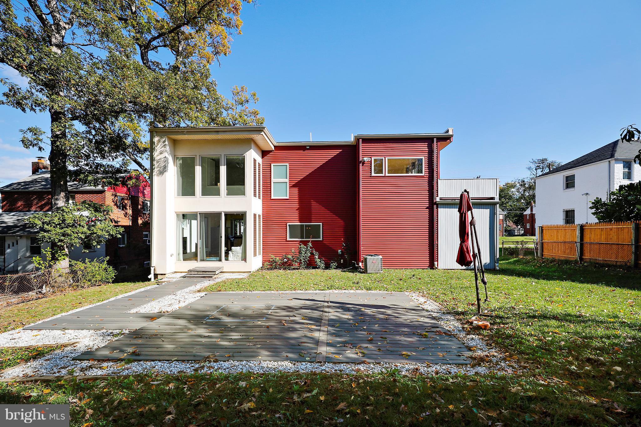 807 Chillum Road Hyattsville, MD 20783 - Photo 26 of 27 Exterior (Rear)