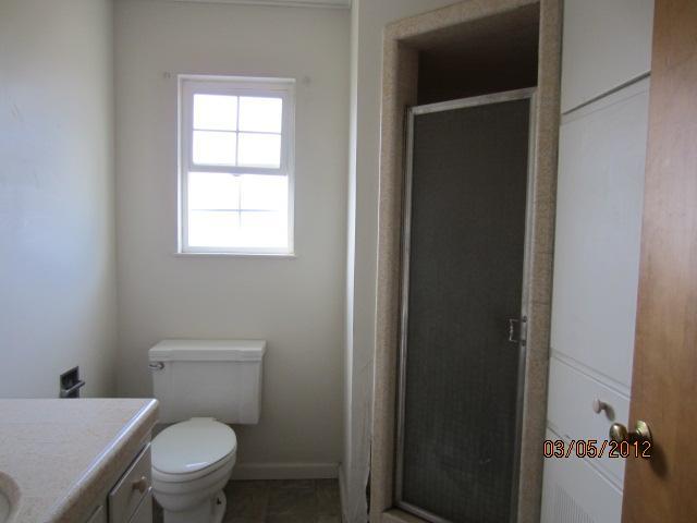 136 West Myrtle Avenue Reedley, CA 93654 - Photo 18 of 20 Gallery Image 18