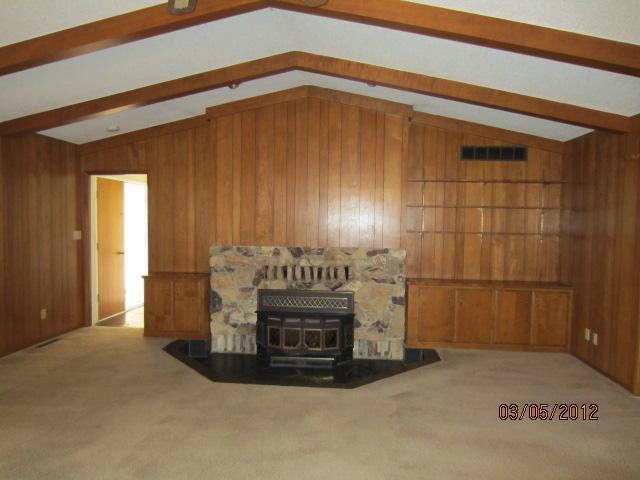 136 West Myrtle Avenue Reedley, CA 93654 - Photo 3 of 20 Gallery Image 3