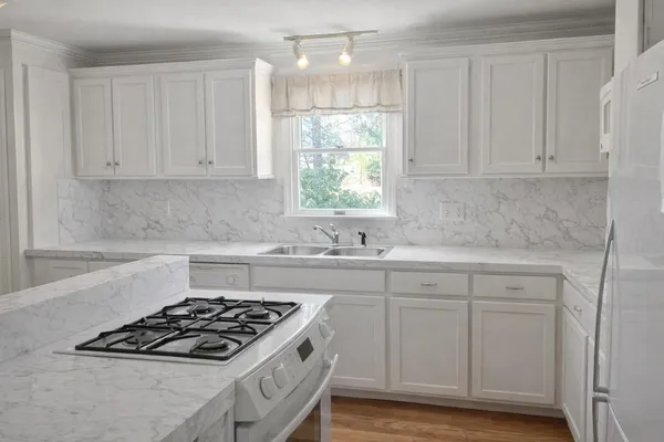 $649,900 | 19 Marrick Court, Centerville, MA 02632