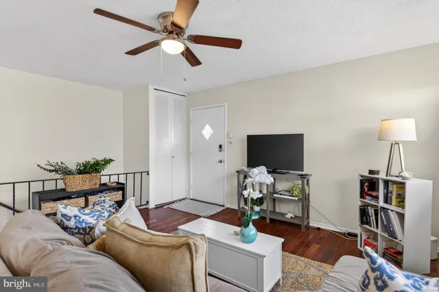 $319,000 | 462 Worthington Road, Millersville, MD 21108