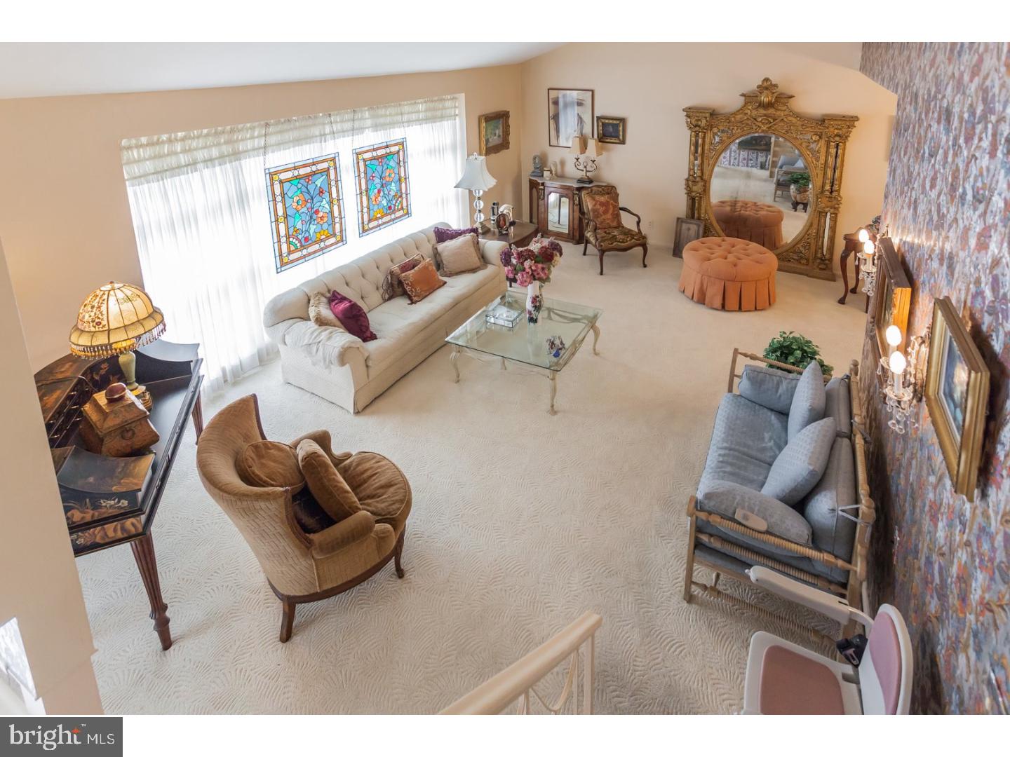 9264 Darlington Road Philadelphia, PA 19115 - Photo 22 of 25 Living Room