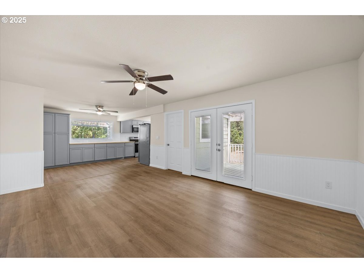 181 Oak Hollow Road Riddle, OR 97469 - Photo 4 of 27