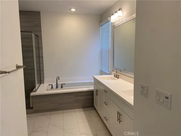 $4,800 | 122 Crescent Moon, Irvine, CA 92602