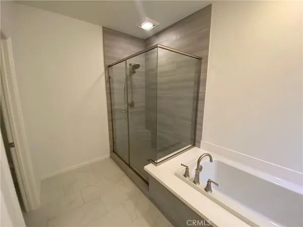 $4,800 | 122 Crescent Moon, Irvine, CA 92602